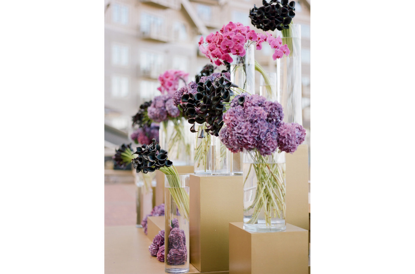 GoldPedestals3 Decoration Inc